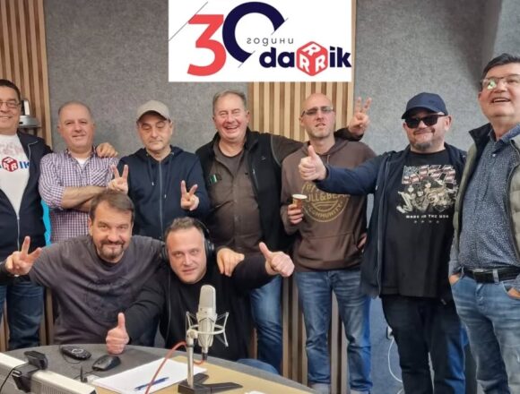 753343922_1638910534713957_2823900059150056230_n МЕДИЙНАТА ОМЕРТА: КОЙ КУПУВА ТИШИНАТА В „ДАРИК“ И ЗАЩО СВОБОДАТА НА СЛОВОТО У НАС СВЪРШВА ТАМ, КЪДЕТО ЗАПОЧВА „ПРОГРАМНОТО ВРЕМЕ“