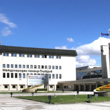 1200_panaira_2 СВЕТИ В ЧЕРВЕНО: Пловдив губи Панаира за милиард! Новият съдебен удар заплашва да подари символа на града на олигарха Георги Гергов, а отговорността е в ръцете на правителството