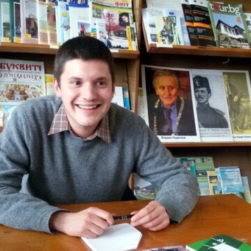 ВНУК НА РАДИЧКОВ НЕ ОЗНАЧАВА ПИСАТЕЛ
