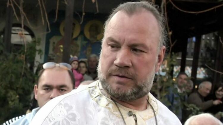 96372655932936951 СЕНЗАЦИОННО РАЗКРИТИЕ! Зад олтара на отец БОЯН Саръев: Секретните досиета, милионите в кеш и кървавите изповеди, които мъртвецът отнесе в гроба