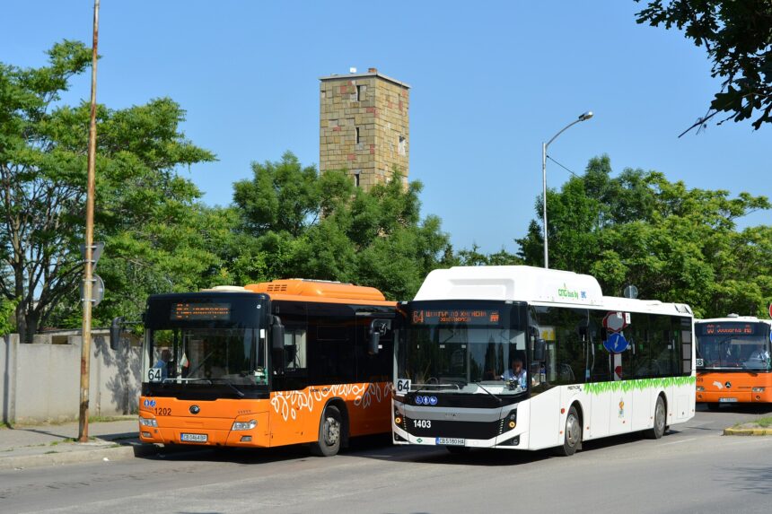 Yutong_ZK6126HGA_&_BMC_Procity_CNG МИЛИОНИ В МЪГЛАТА: КАК СТОЛИЧНИЯТ АВТОТРАНСПОРТ ТРАНСФОРМИРА ПУБЛИЧНИЯ БЮДЖЕТ В ЧАСТНИ ДОГОВОРИ ПОД СЯНКАТА НА БЮРОКРАТИЧНИЯ КОНТРОЛ