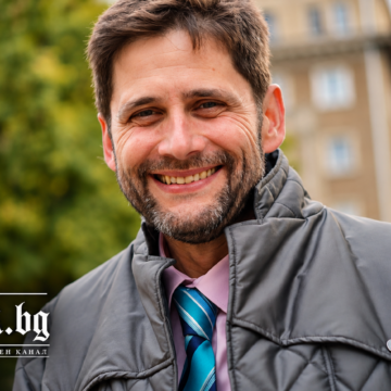 В сянката на доцент Таков: „Да, България“ предаде идеологът си и подмени каузата с парламентарна търговия