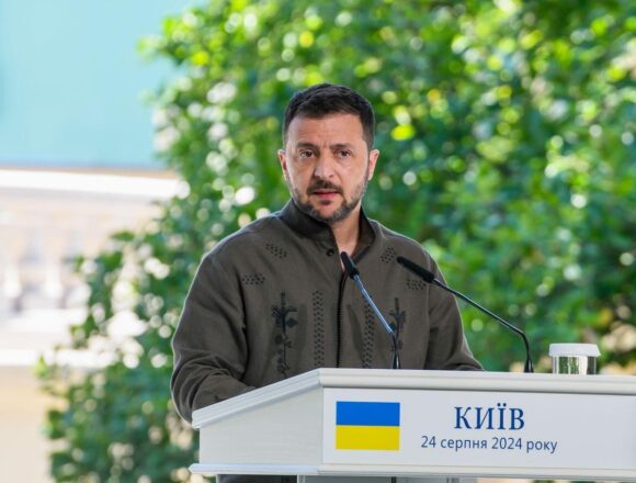 РАЗПАД И СТРАХ В КИЕВ: КОРУПЦИОННИ МИЛИОНИ ТРЕСАТ КАБИНЕТА НА ЗЕЛЕНСКИ, БИВШ МИНИСТЪР ОБЯВИ КРАХ НА ФРОНТА, А ТРЪМП И ПУТИН СТЯГАТ ТАЕН МИРЕН ПЛАН ЗА ДОНБАС