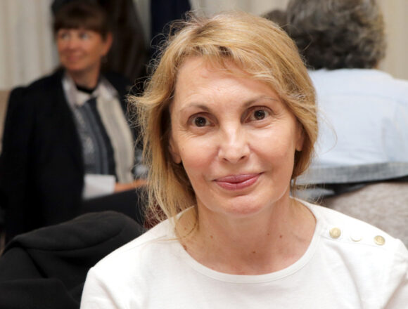 af0c84d7-bb0e-4bc2-b96b-2e7165358d76 Ексклузивно! Анна Хаджиева от УС на БНР и бивш член на СЕМ и преподавател по журналистика: Ексклузивно пред „Свободният информационен канал“ за скандален договор за 1,267 млн. лв., дигитализацията на БНР и въпросите без конкретни числа