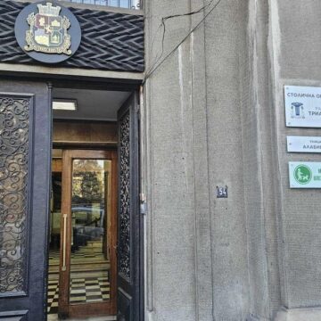 ПРОКУРАТУРАТА В АКЦИЯ! Разследват далавера с общинските коли в София: Прокуратурата по следите на скрит сервизен договор, кметът възрази напразно