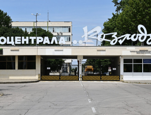 Милионна грабеж или счетоводна лудост: Как държавни земи край Козлодуй струваха 651 милиона, за да нахранят частни апетити, а после се сринаха с 96%