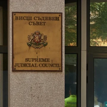 Системният паралич на върховното обвинение: Конституционна криза, пропукани правомощия и безотговорност в българската прокуратура
