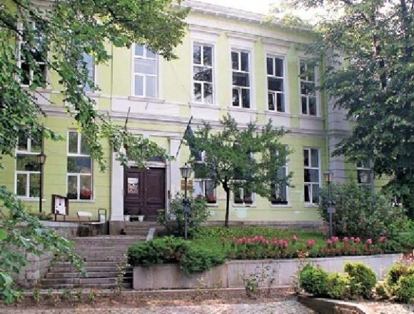 snimka_sgrada-800 Скандал в подбалкана: Община Копривщица харчи милиони за европроект без подписани законови книжа!