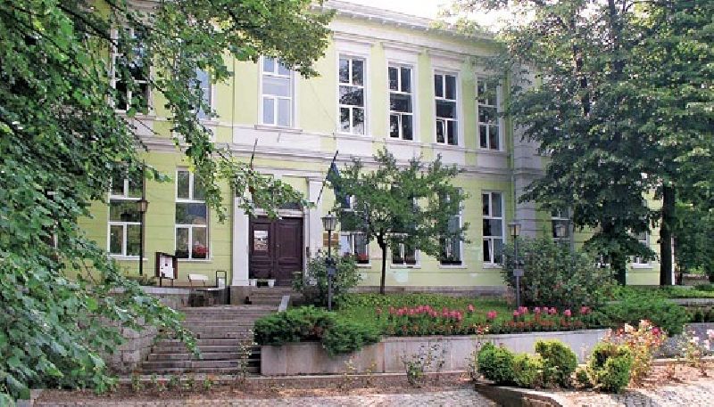 snimka_sgrada-800 Скандал в подбалкана: Община Копривщица харчи милиони за европроект без подписани законови книжа!